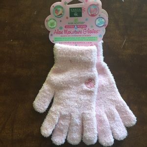 NWT Pink Aloe Moisture Gloves earth therapeutics